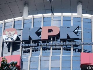 OTT Bupati Anom Widiyantoro, Sejumlah Orang Dibawa KPK ke Polres Pemalang