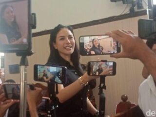 Bantah Nikita Mirzani Bawa HP ke Sel, Pengacara: Itu Fasilitas Rutan