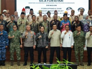 Silaturahmi Menko Polkam Bersama Forkopimda Kalsel dan Bupati/ Walikota dan Tokoh Masyarakat se- Kalsel; Wagub Hasnuryadi : Jaga Stabilitas, Perkuat Sinergi Pemerintah Daerah dan Pemerintah Pusat