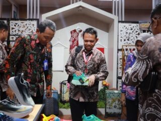 Kunjungi Dinas Koperasi dan UMKM Jatim, Peserta PKN Siap Adopsi Inovasi Pembinaan Kerajinan untuk Banua