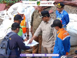 Bupati Barito Utara Tinjau Progres Pembangunan Jembatan Lemo